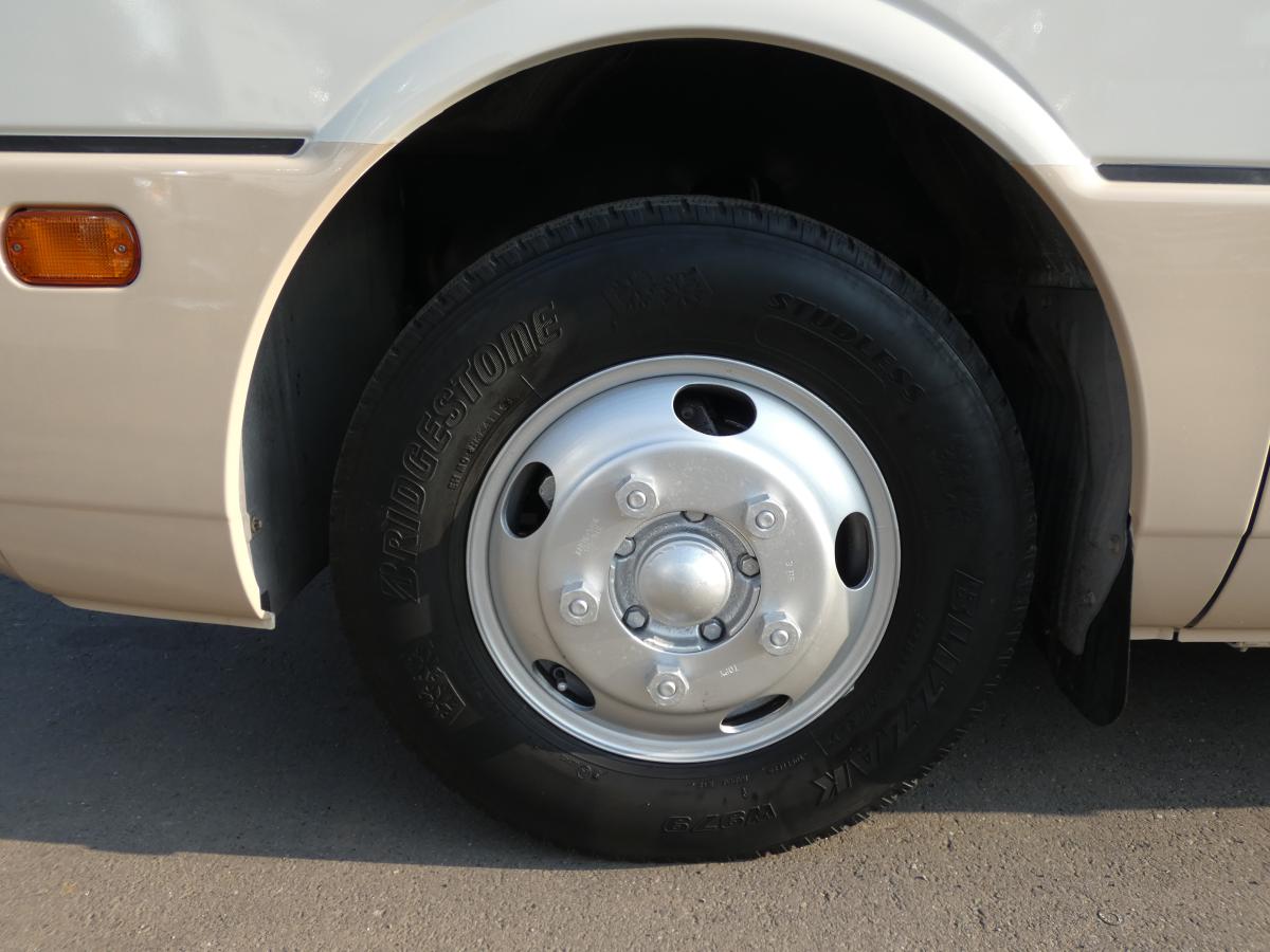 H18　29人乗り マイクロバス AT オートスイングドア　250909|中古トラックの販売・買取・査定のアイナビ