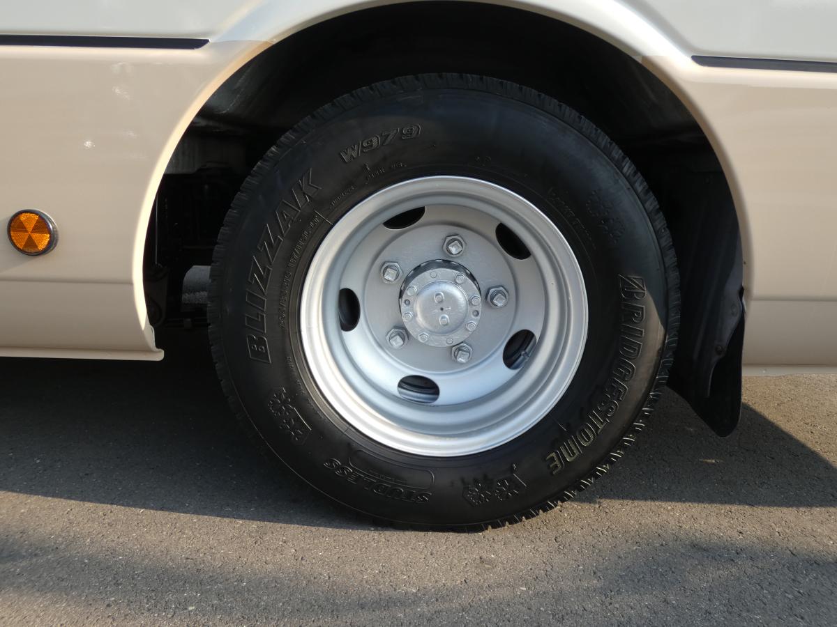 H18　29人乗り マイクロバス AT オートスイングドア　250909|中古トラックの販売・買取・査定のアイナビ