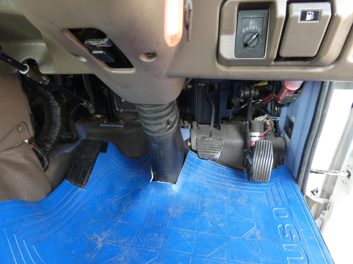 H18　29人乗り マイクロバス AT オートスイングドア　250909|中古トラックの販売・買取・査定のアイナビ