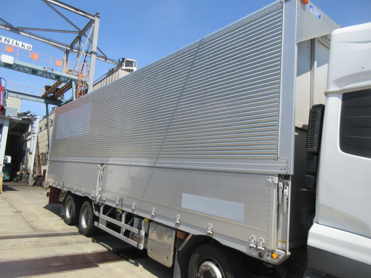 ハイルーフクオン4軸低床アルミウイング|中古トラックの販売・買取・査定のアイナビ