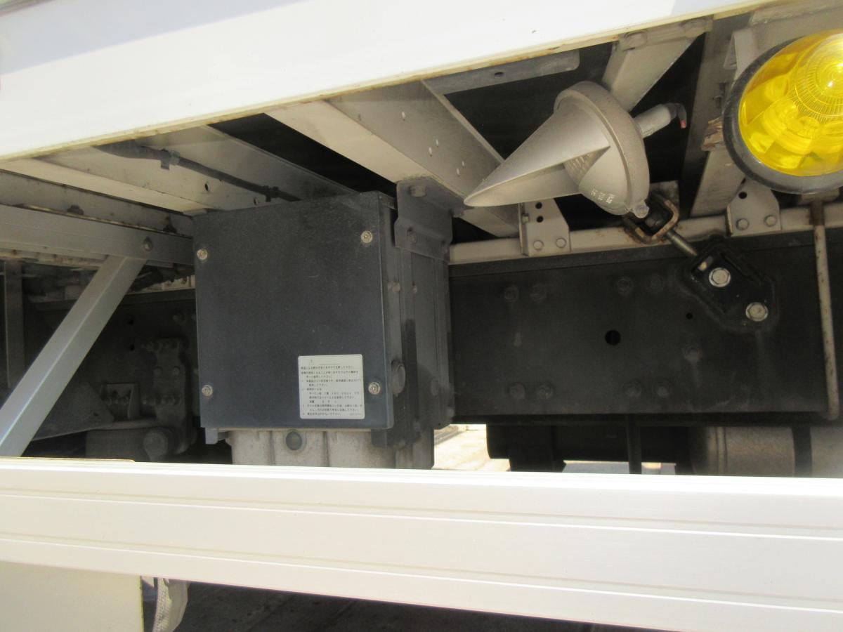 ハイルーフクオン4軸低床アルミウイング|中古トラックの販売・買取・査定のアイナビ