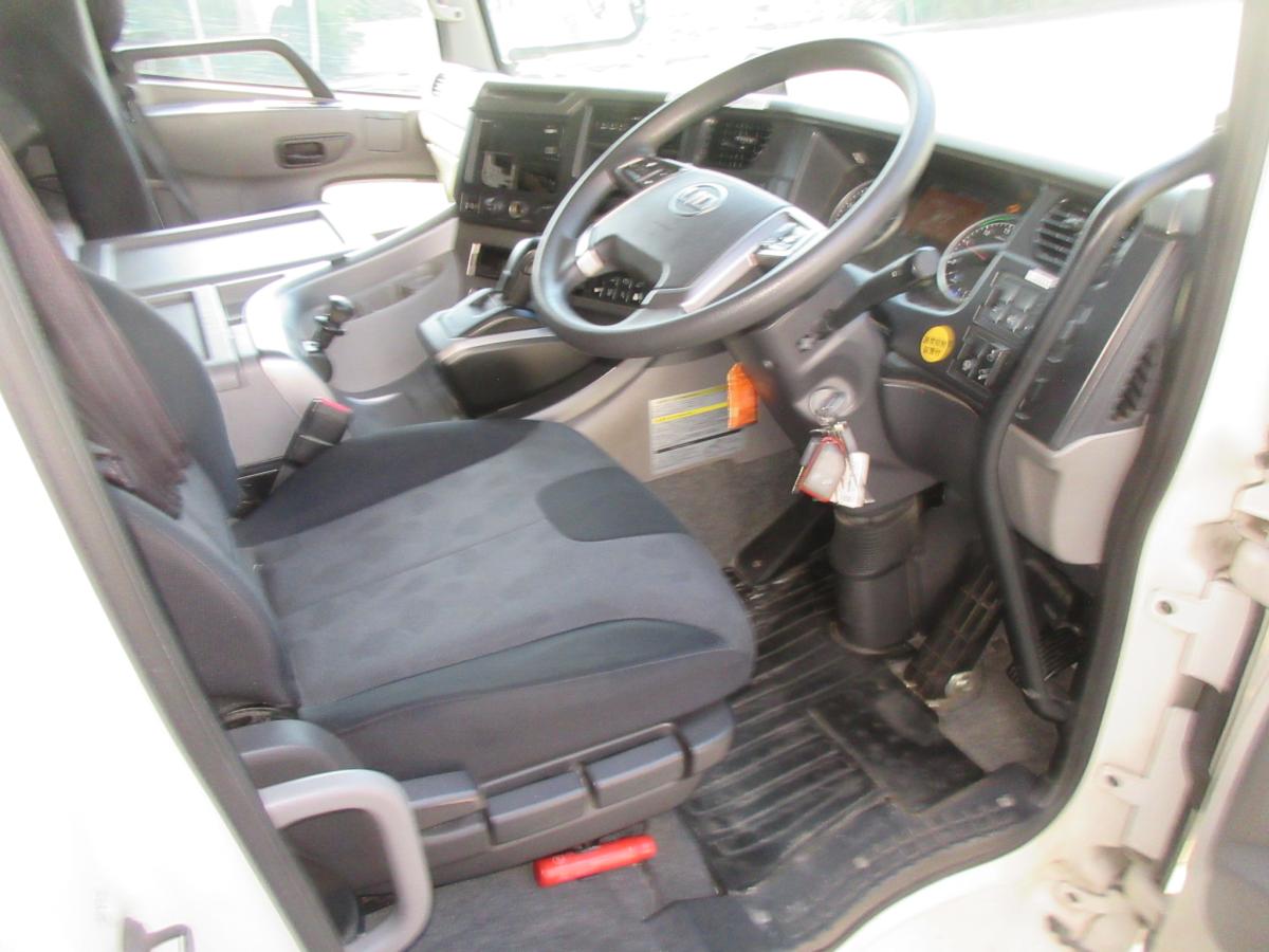 ハイルーフクオン4軸低床アルミウイング|中古トラックの販売・買取・査定のアイナビ