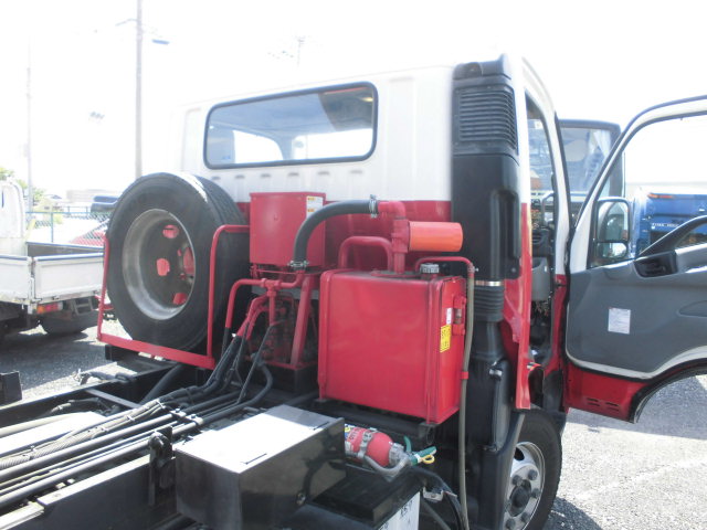 3tワイド パッカー車 回転式 ダンプ式 塵芥車 新明和|中古トラックの販売・買取・査定のアイナビ