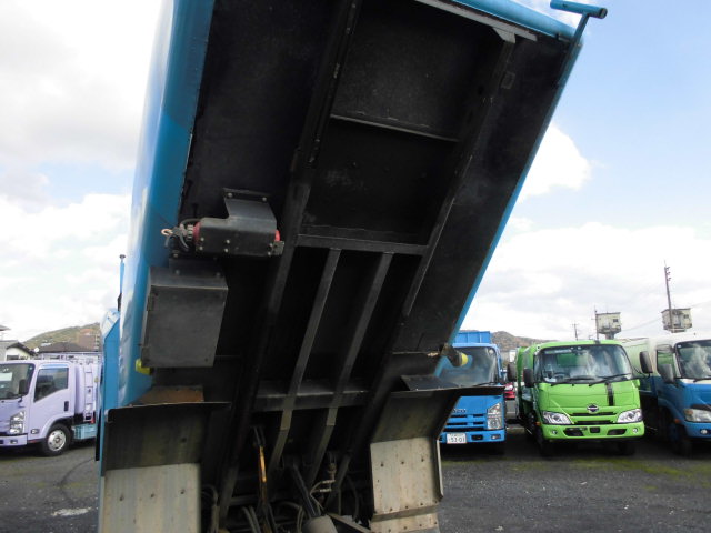 3T パッカー車 回転式 ダンプ式 塵芥車 5.7立米|中古トラックの販売・買取・査定のアイナビ