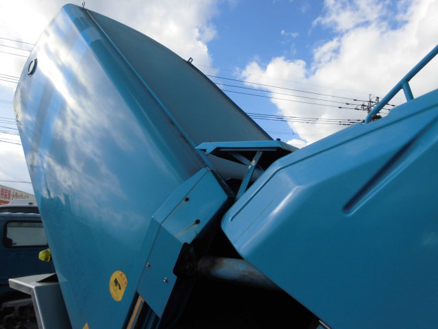 3T パッカー車 回転式 ダンプ式 塵芥車 5.7立米|中古トラックの販売・買取・査定のアイナビ