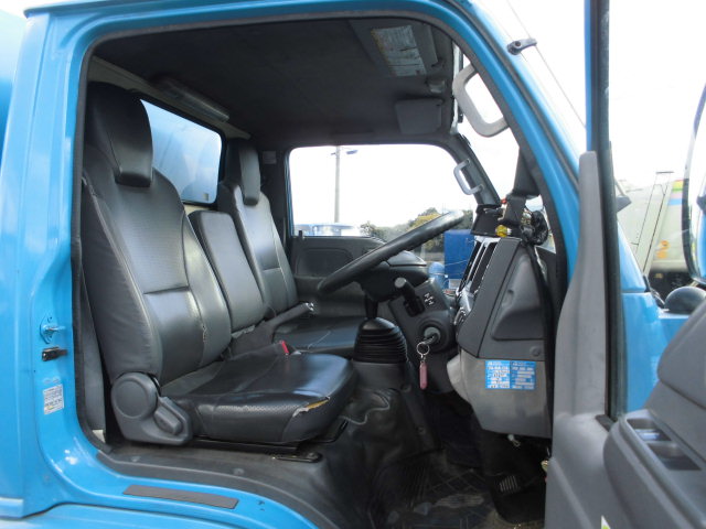 3T パッカー車 回転式 ダンプ式 塵芥車 5.7立米|中古トラックの販売・買取・査定のアイナビ