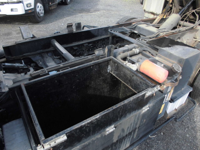 3T パッカー車 回転式 ダンプ式 塵芥車 5.7立米|中古トラックの販売・買取・査定のアイナビ