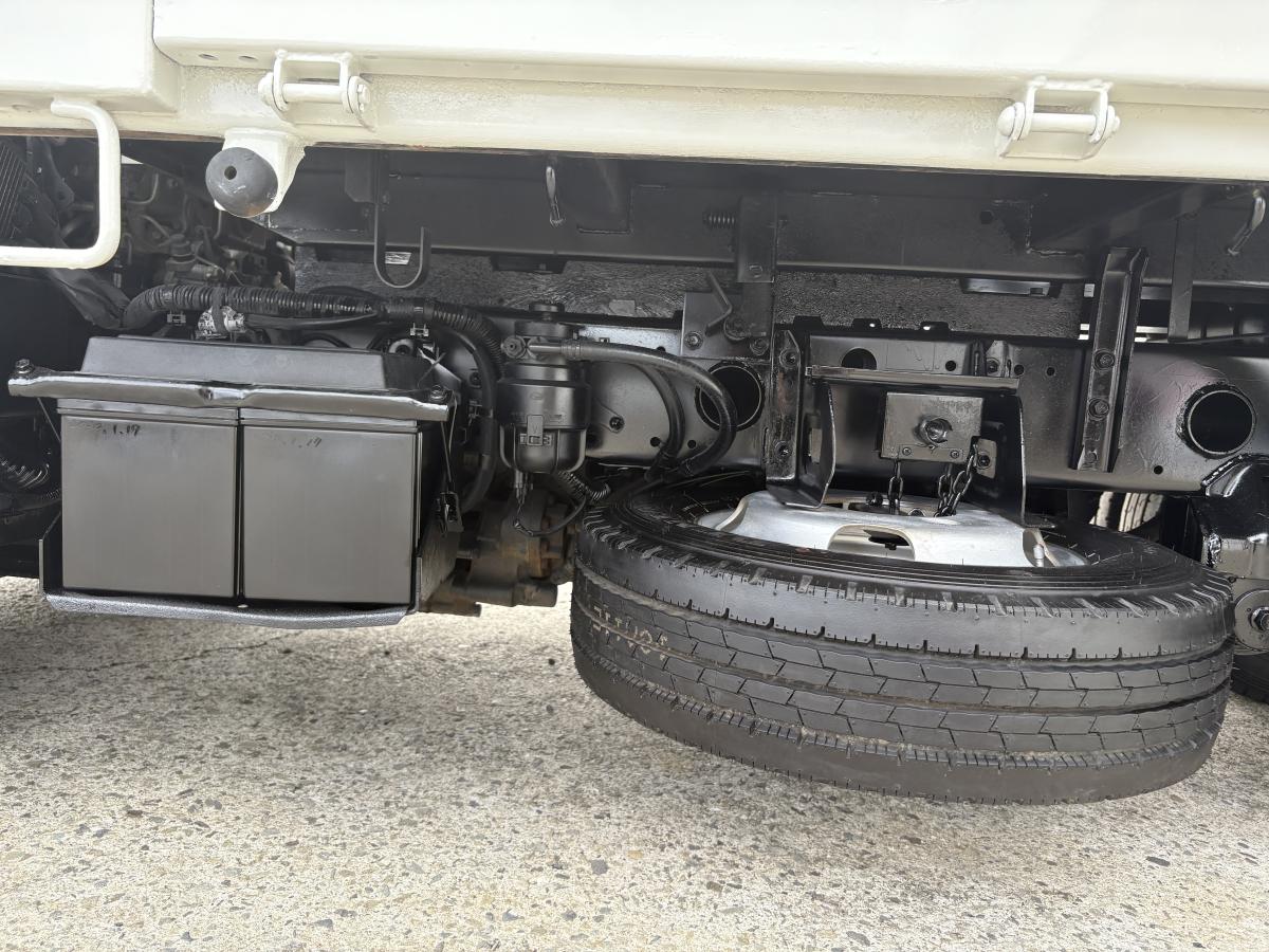 H24 デュトロ 2tダンプ|中古トラックの販売・買取・査定のアイナビ