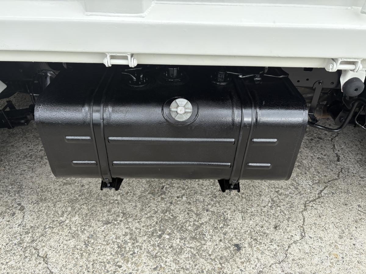 H24 デュトロ 2tダンプ|中古トラックの販売・買取・査定のアイナビ