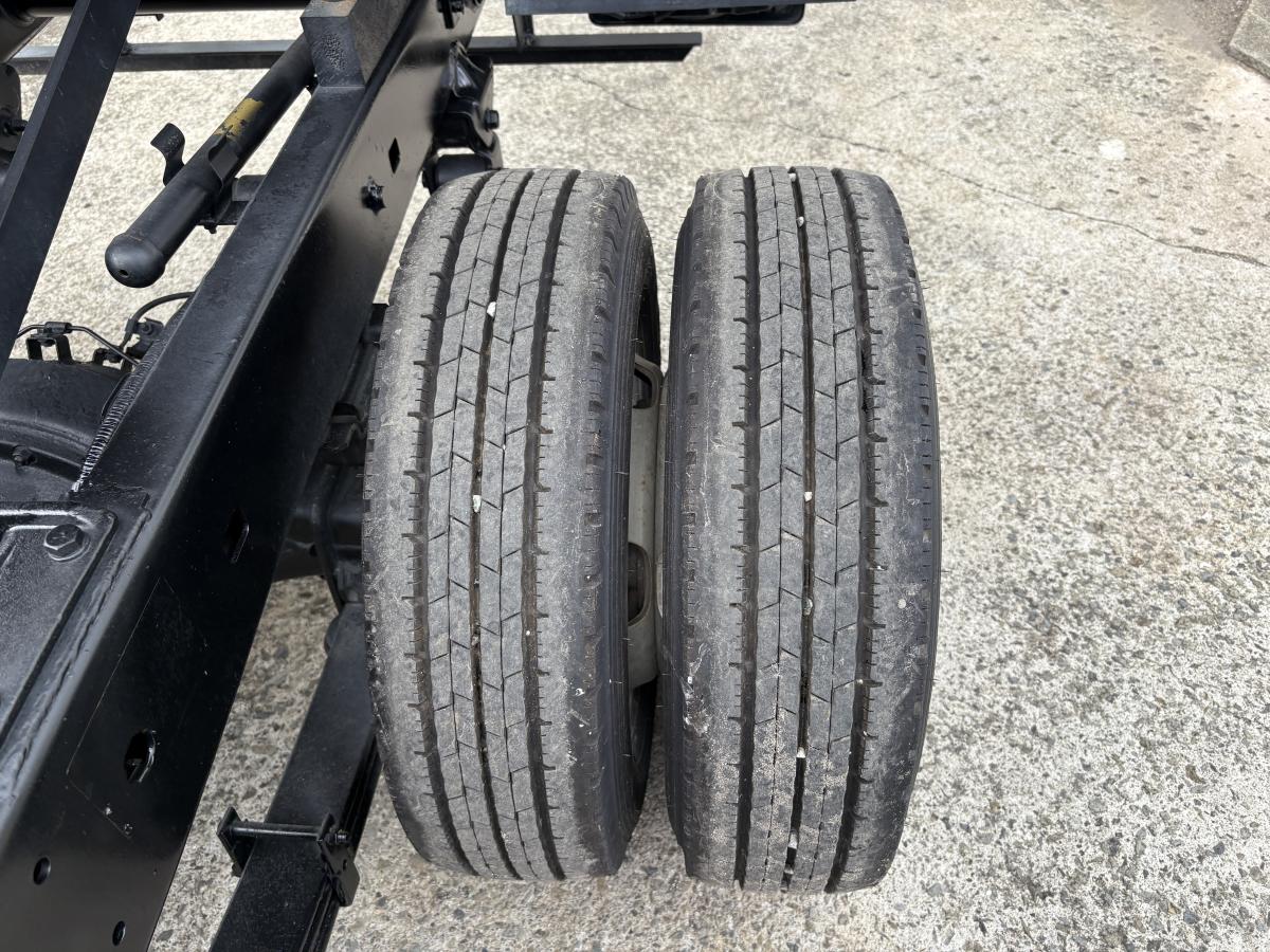 H24 デュトロ 2tダンプ|中古トラックの販売・買取・査定のアイナビ