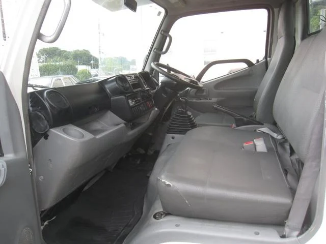 トヨタ 特殊車両|中古トラックの販売・買取・査定のアイナビ