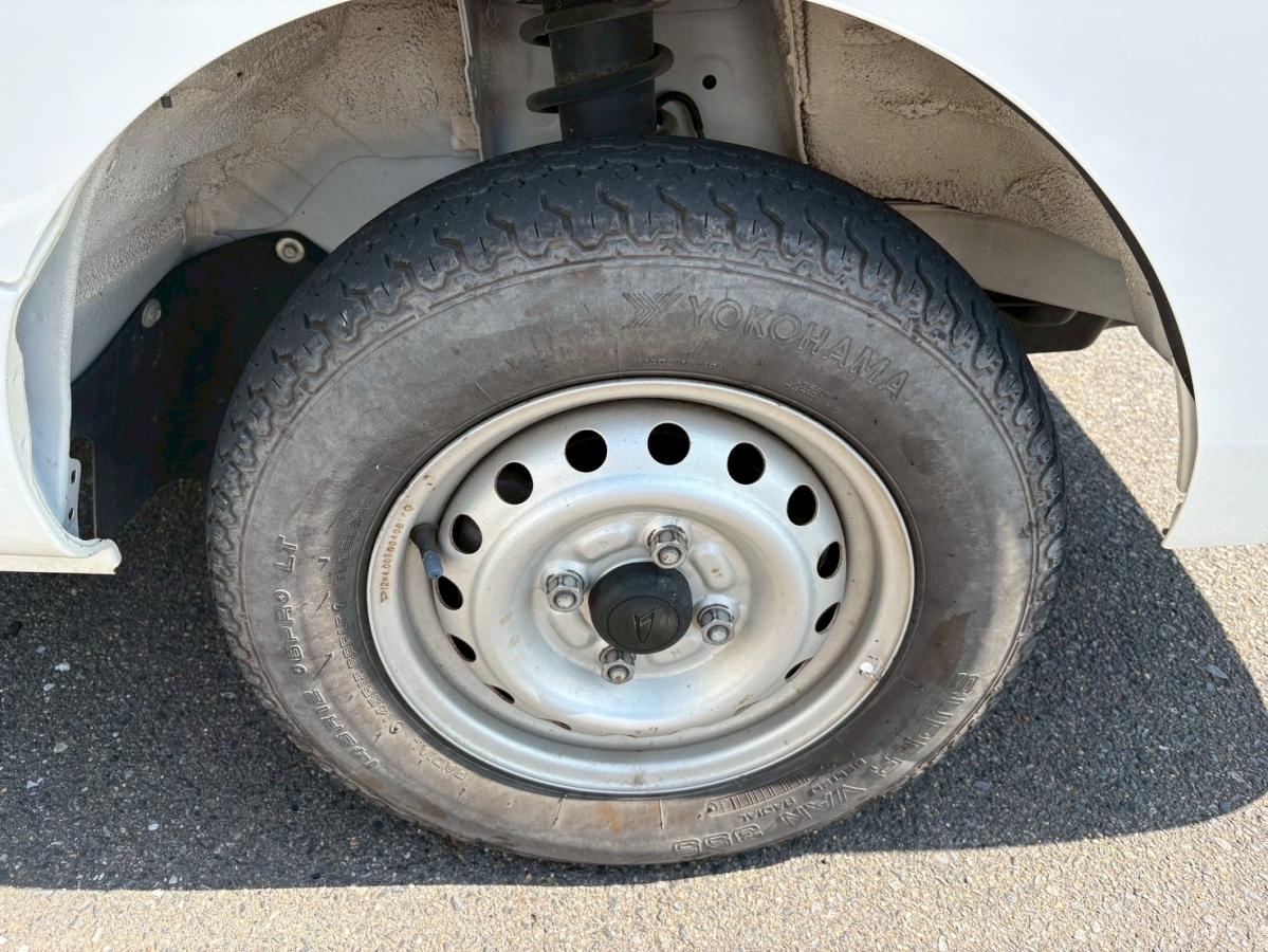 4WDコンパクトテールリフト検付パワーゲート5MTワンオーナー|中古トラックの販売・買取・査定のアイナビ