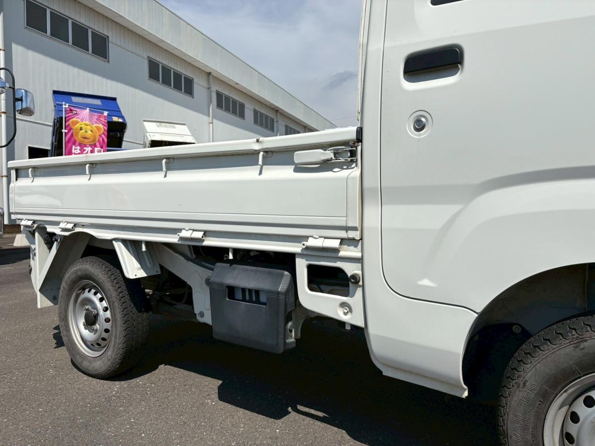 4WDコンパクトテールリフト検付パワーゲート5MTワンオーナー|中古トラックの販売・買取・査定のアイナビ
