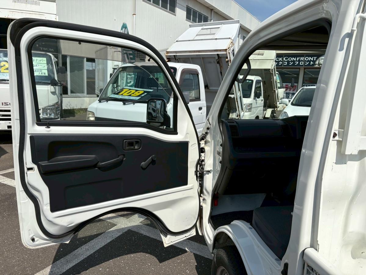 4WDコンパクトテールリフト検付パワーゲート5MTワンオーナー|中古トラックの販売・買取・査定のアイナビ
