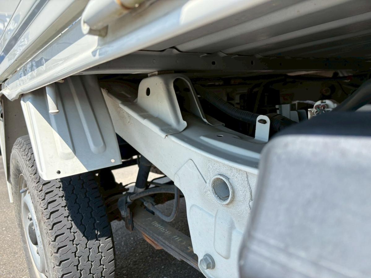 4WDコンパクトテールリフト検付パワーゲート5MTワンオーナー|中古トラックの販売・買取・査定のアイナビ