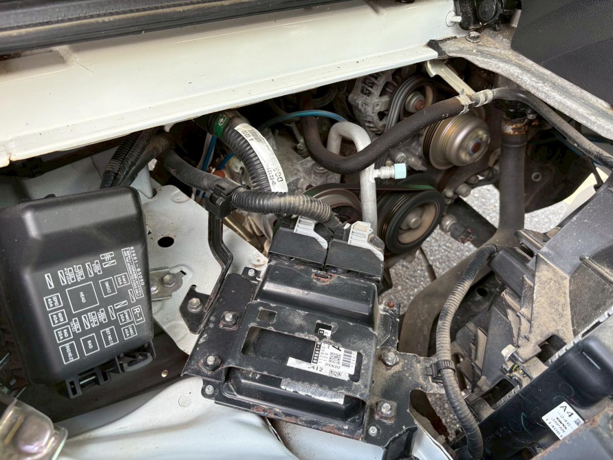 4WDコンパクトテールリフト検付パワーゲート5MTワンオーナー|中古トラックの販売・買取・査定のアイナビ