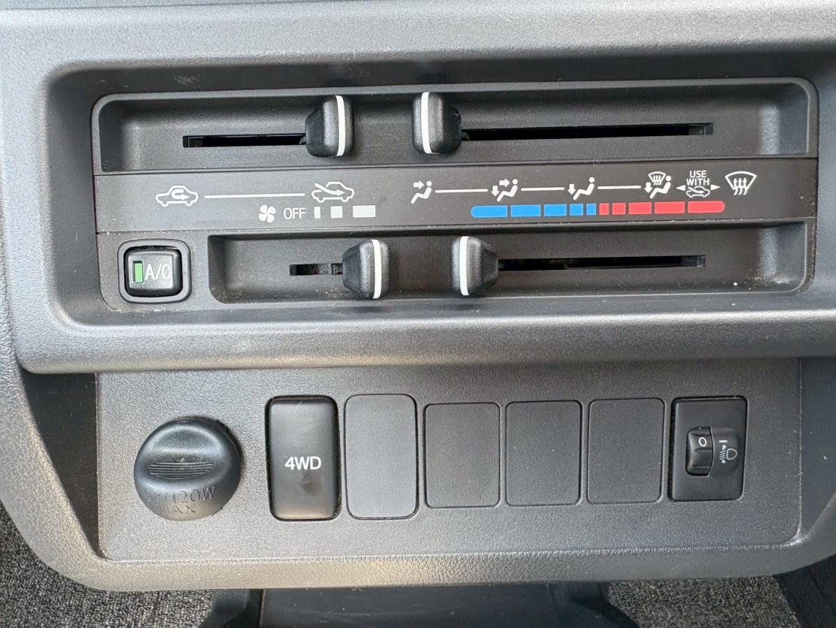 4WDコンパクトテールリフト検付パワーゲート5MTワンオーナー|中古トラックの販売・買取・査定のアイナビ