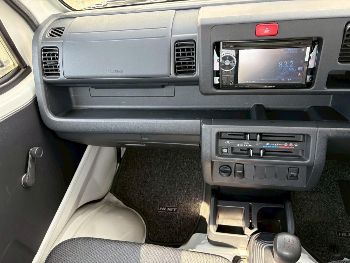 4WDコンパクトテールリフト検付パワーゲート5MTワンオーナー|中古トラックの販売・買取・査定のアイナビ