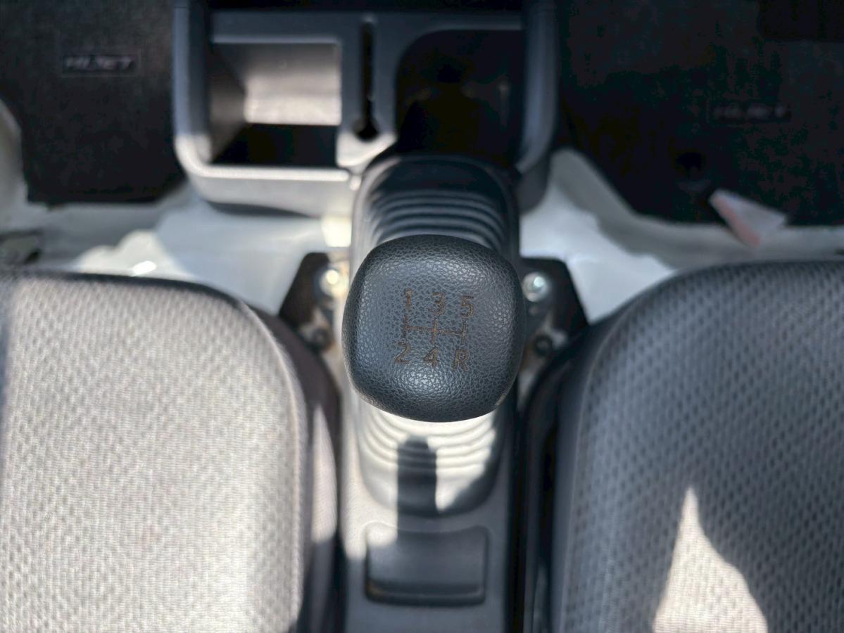 4WDコンパクトテールリフト検付パワーゲート5MTワンオーナー|中古トラックの販売・買取・査定のアイナビ