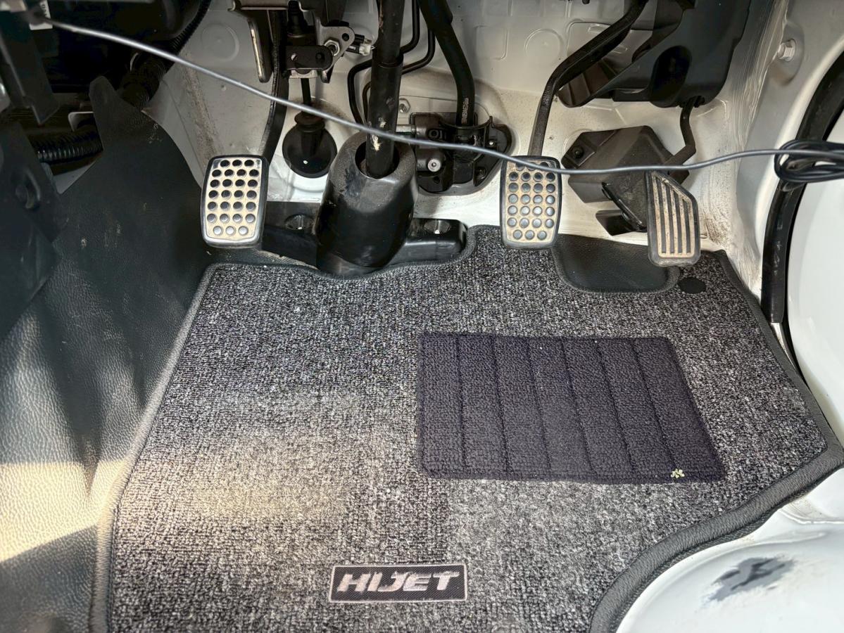 4WDコンパクトテールリフト検付パワーゲート5MTワンオーナー|中古トラックの販売・買取・査定のアイナビ