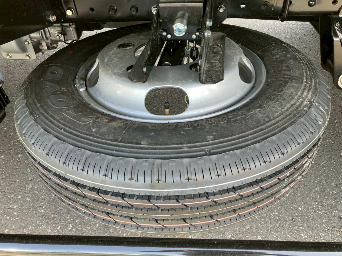 ☆未使用車 標準/10尺 AT ラッシング2段 純正ナビ|中古トラックの販売・買取・査定のアイナビ