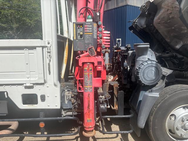 日野|中古トラックの販売・買取・査定のアイナビ