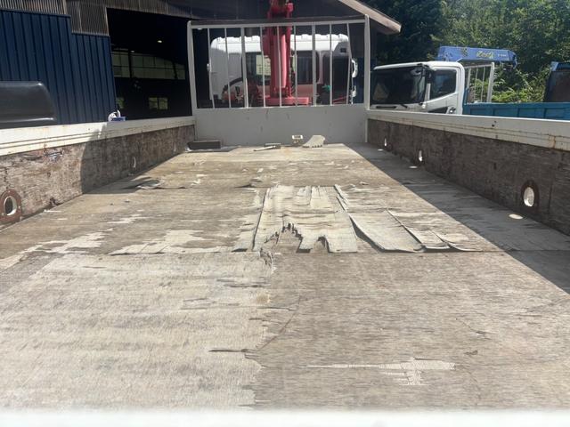 日野|中古トラックの販売・買取・査定のアイナビ