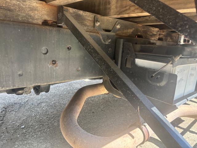 日野|中古トラックの販売・買取・査定のアイナビ