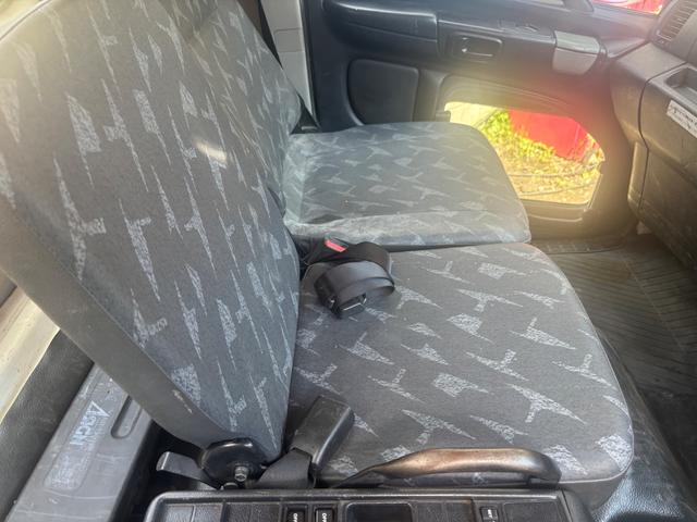 日野|中古トラックの販売・買取・査定のアイナビ