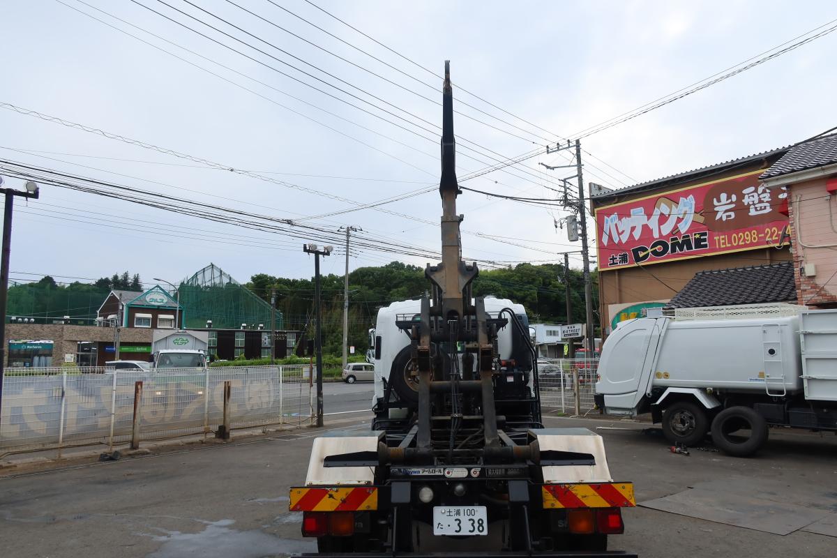 新明和製アームロールベッドなし 積載3900kgCCA44-30|中古トラックの販売・買取・査定のアイナビ