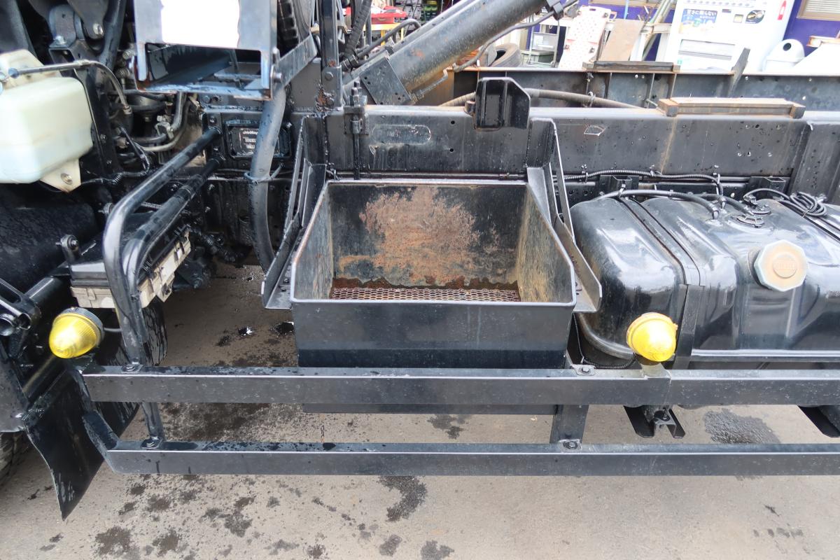 新明和製アームロールベッドなし 積載3900kgCCA44-30|中古トラックの販売・買取・査定のアイナビ