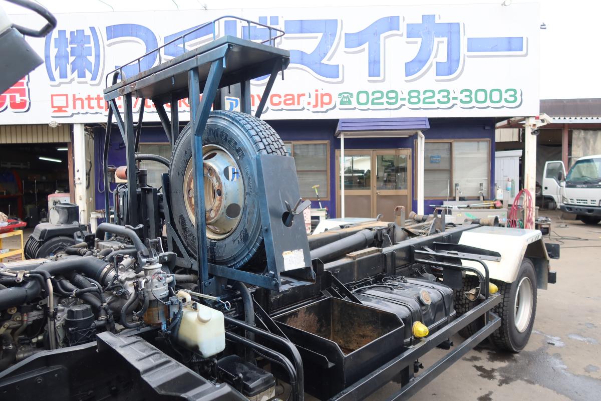 新明和製アームロールベッドなし 積載3900kgCCA44-30|中古トラックの販売・買取・査定のアイナビ