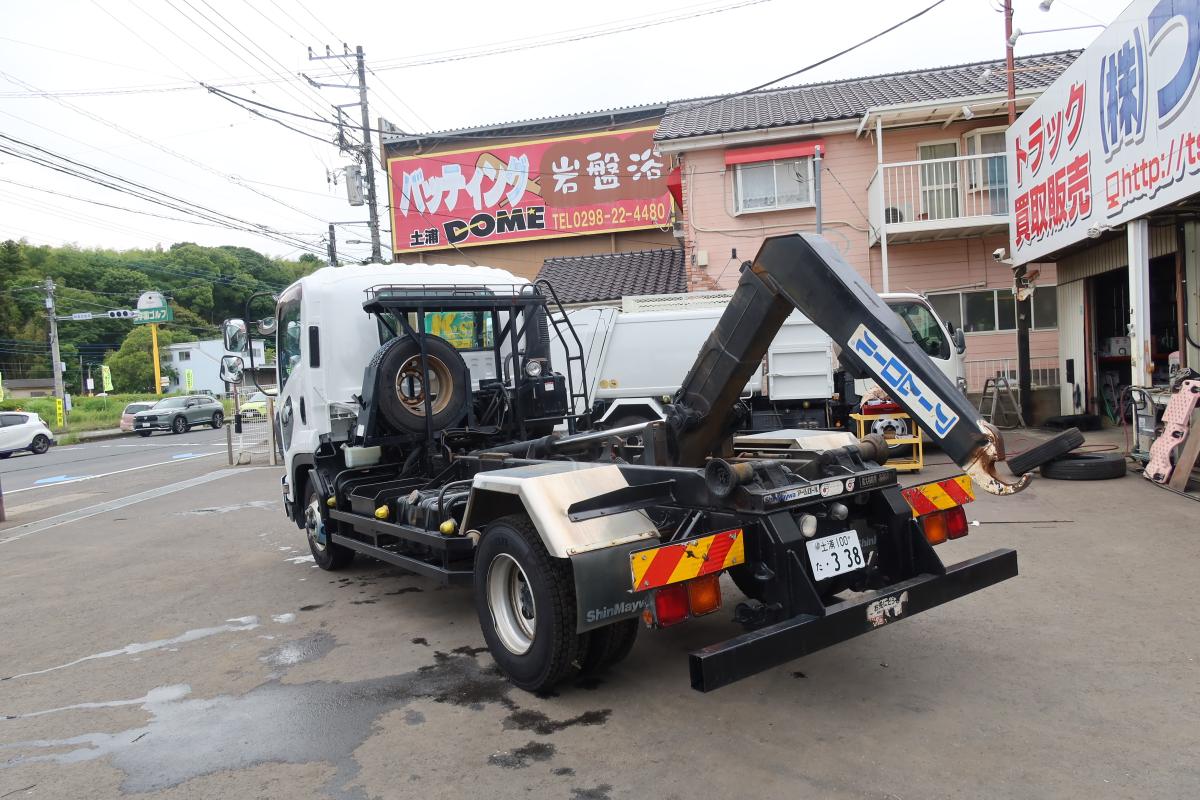 新明和製アームロールベッドなし 積載3900kgCCA44-30|中古トラックの販売・買取・査定のアイナビ