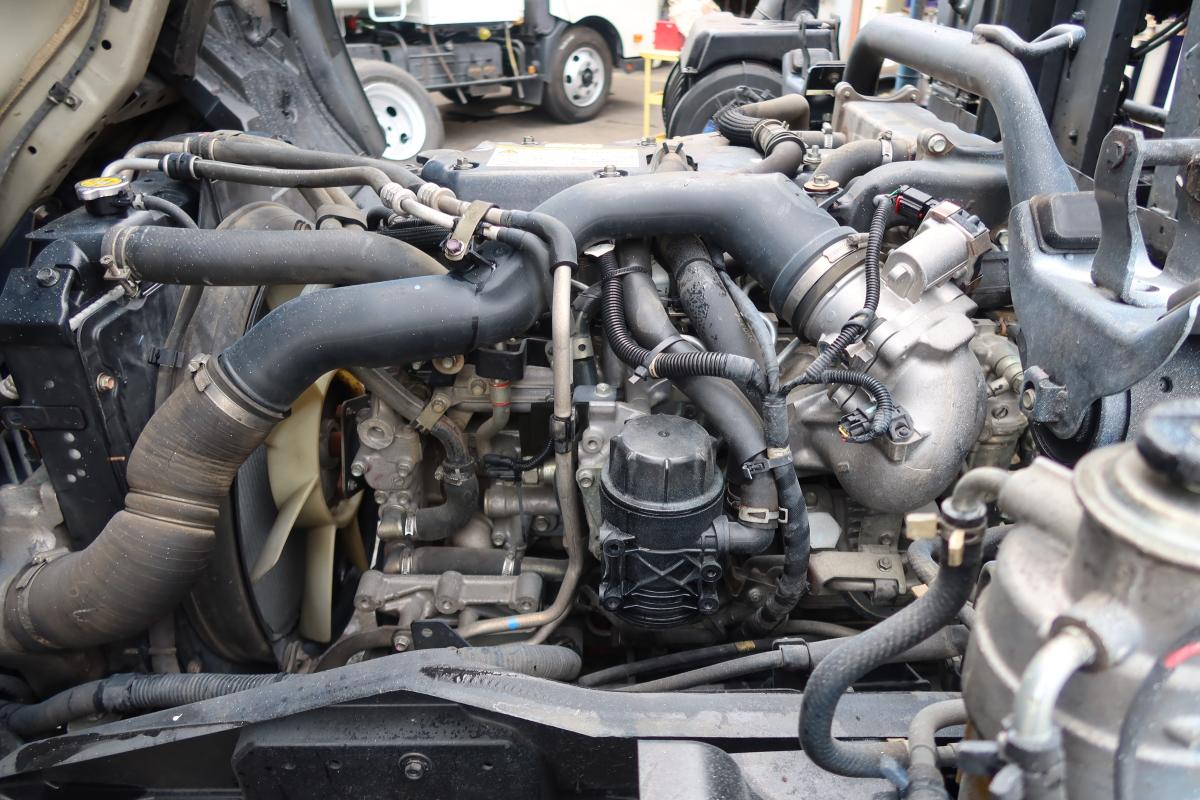 新明和製アームロールベッドなし 積載3900kgCCA44-30|中古トラックの販売・買取・査定のアイナビ