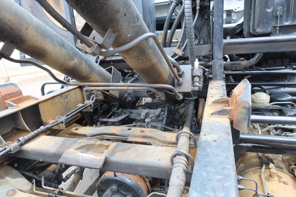 新明和製アームロールベッドなし 積載3900kgCCA44-30|中古トラックの販売・買取・査定のアイナビ