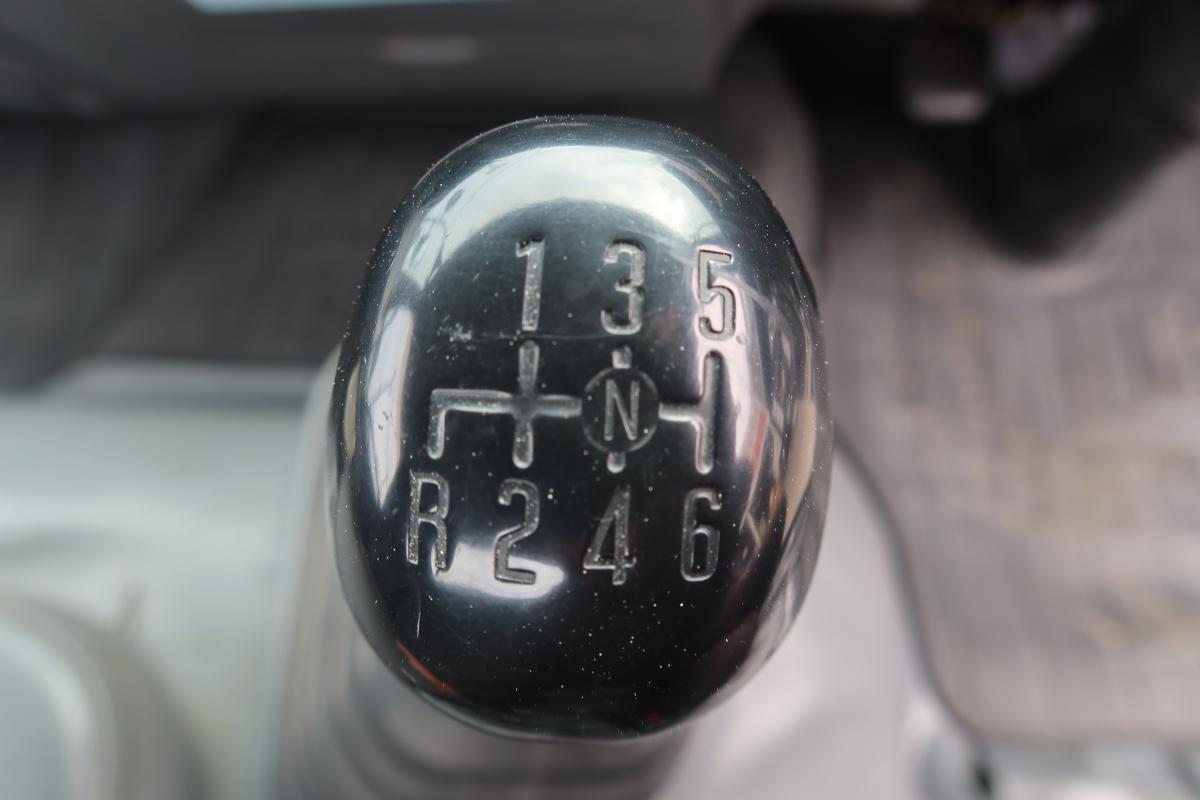 新明和製アームロールベッドなし 積載3900kgCCA44-30|中古トラックの販売・買取・査定のアイナビ