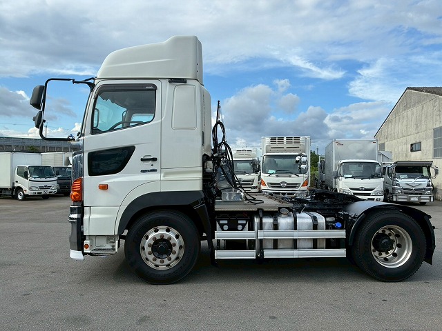 ハイルーフ後輪エアサスプロシフト45t牽引シングルヘッド|中古トラックの販売・買取・査定のアイナビ