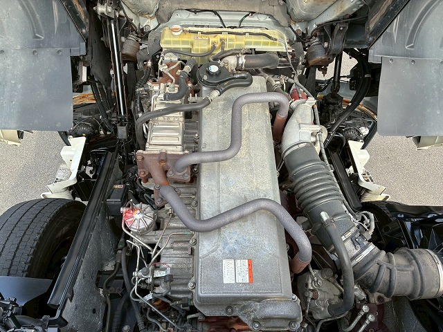 ハイルーフ後輪エアサスプロシフト45t牽引シングルヘッド|中古トラックの販売・買取・査定のアイナビ