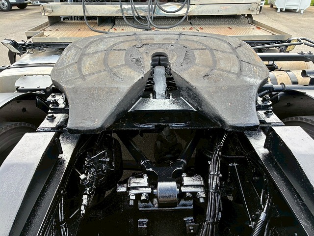 ハイルーフ後輪エアサスプロシフト45t牽引シングルヘッド|中古トラックの販売・買取・査定のアイナビ