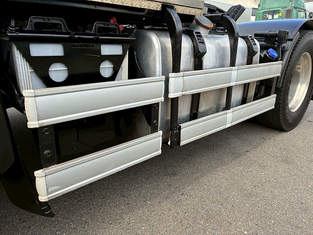 ハイルーフ後輪エアサスプロシフト45t牽引シングルヘッド|中古トラックの販売・買取・査定のアイナビ