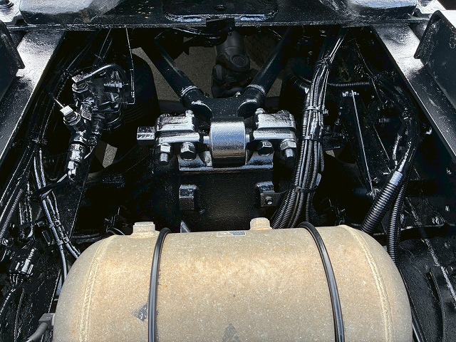 ハイルーフ後輪エアサスプロシフト45t牽引シングルヘッド|中古トラックの販売・買取・査定のアイナビ