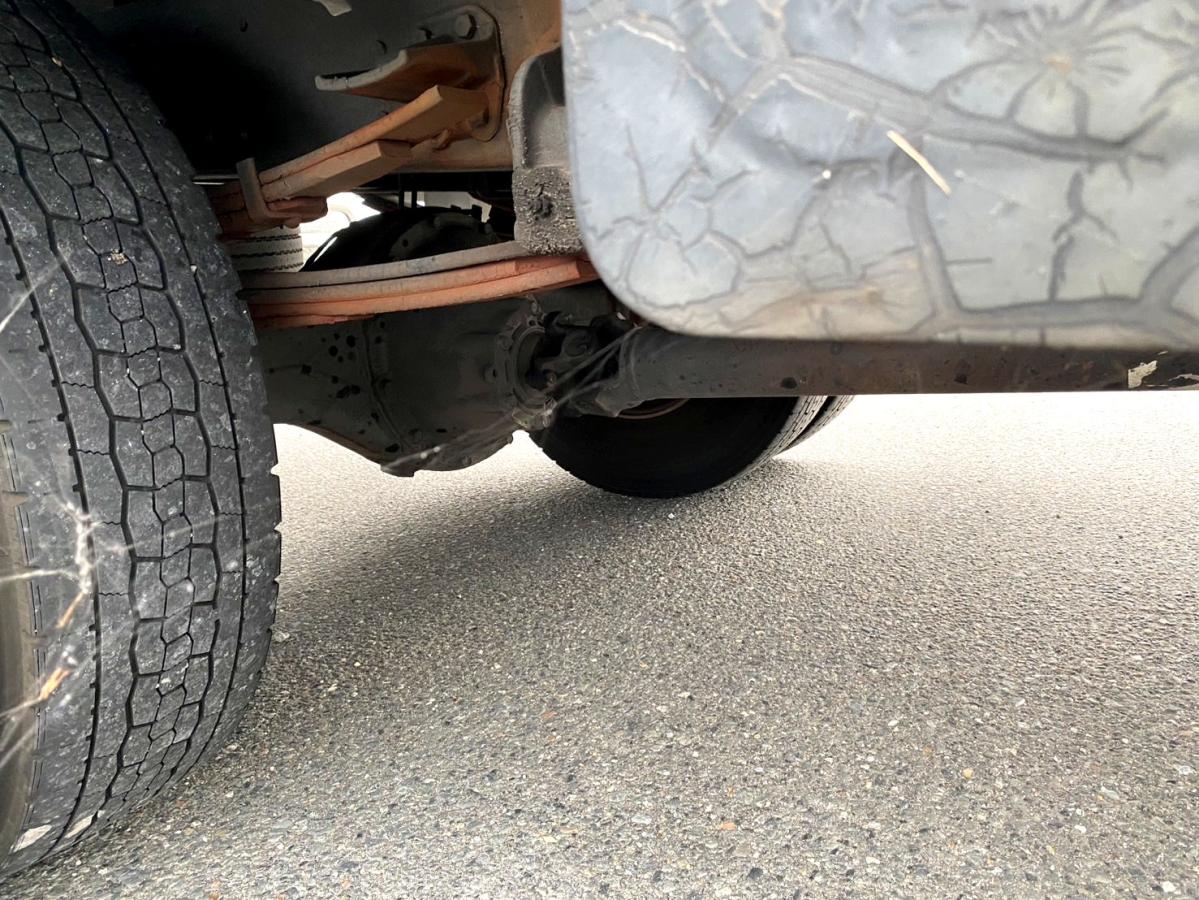 平成17年三菱ふそうファイター4t平ボディ荷台鉄板PA-FK71RH|中古トラックの販売・買取・査定のアイナビ