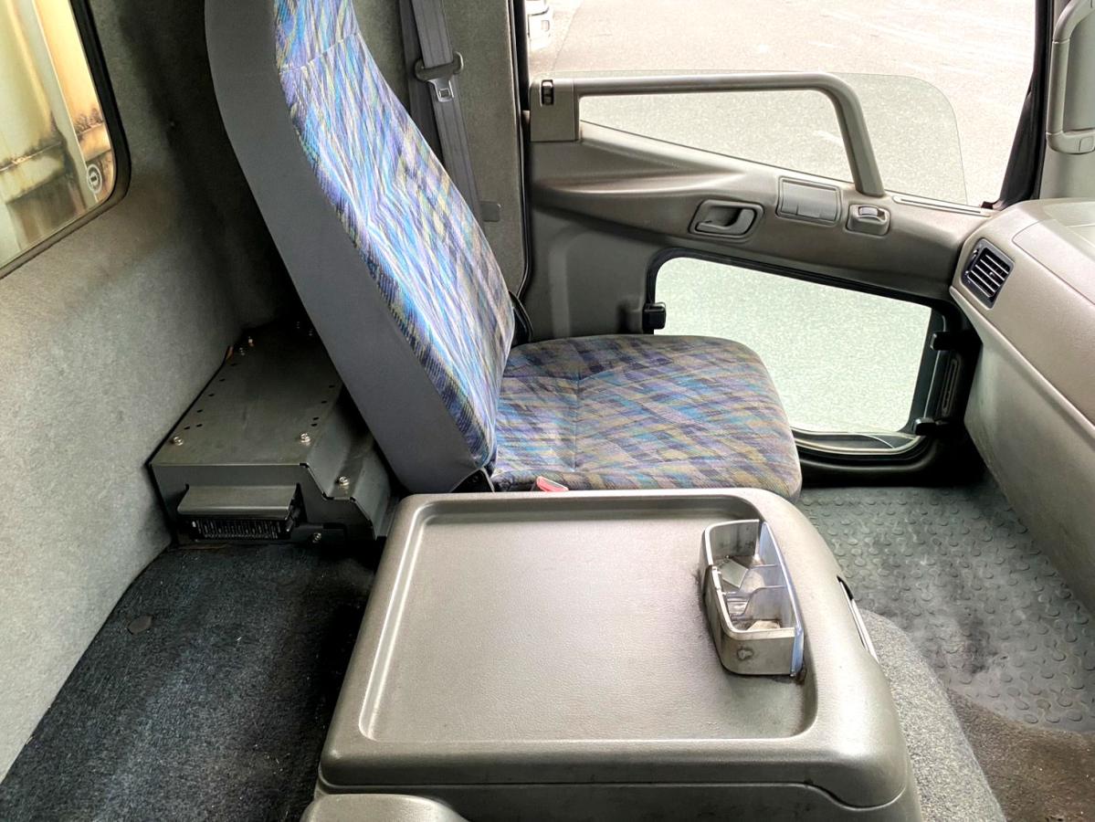 平成17年三菱ふそうファイター4t平ボディ荷台鉄板PA-FK71RH|中古トラックの販売・買取・査定のアイナビ