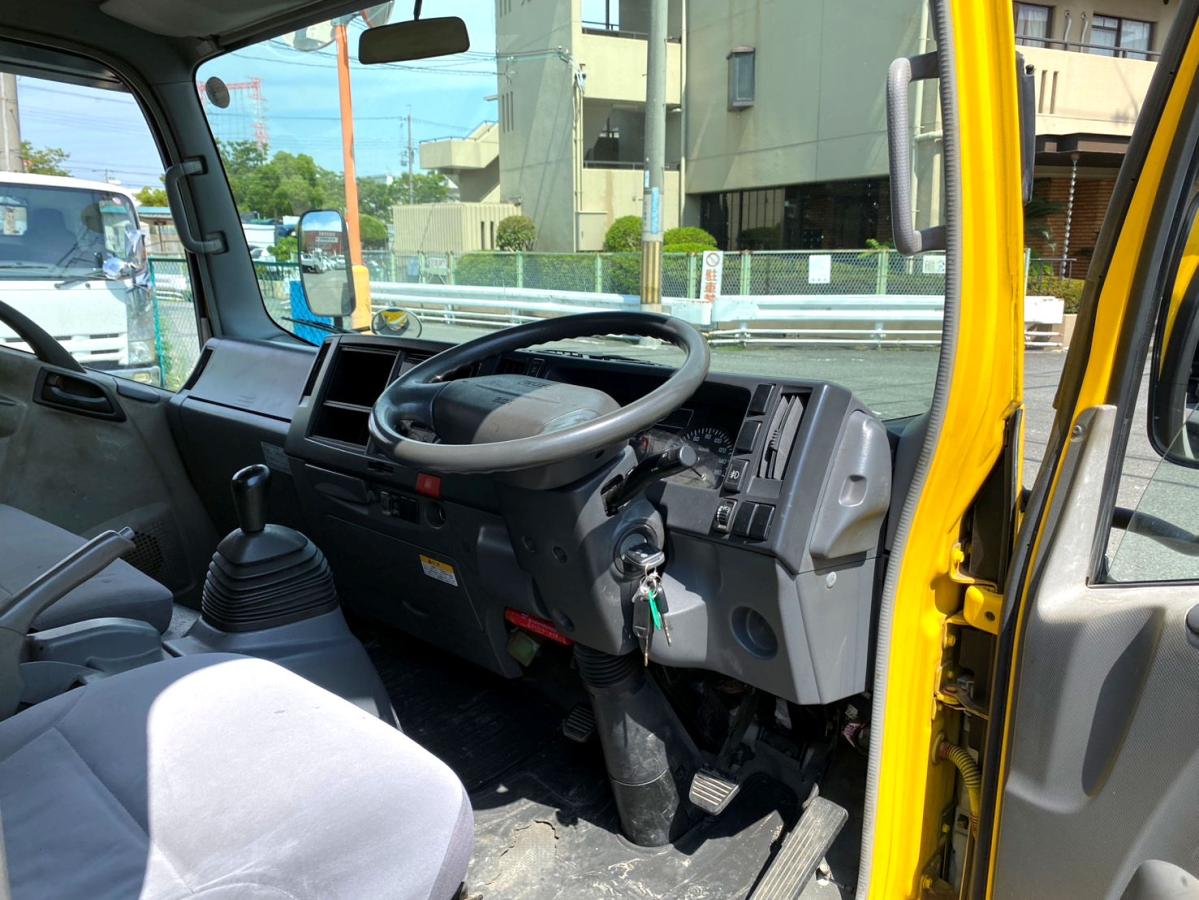 平成21年いすゞエルフ平ボディワイドロング道路標識車|中古トラックの販売・買取・査定のアイナビ