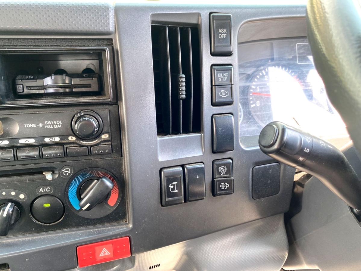 平成21年いすゞエルフ平ボディワイドロング道路標識車|中古トラックの販売・買取・査定のアイナビ