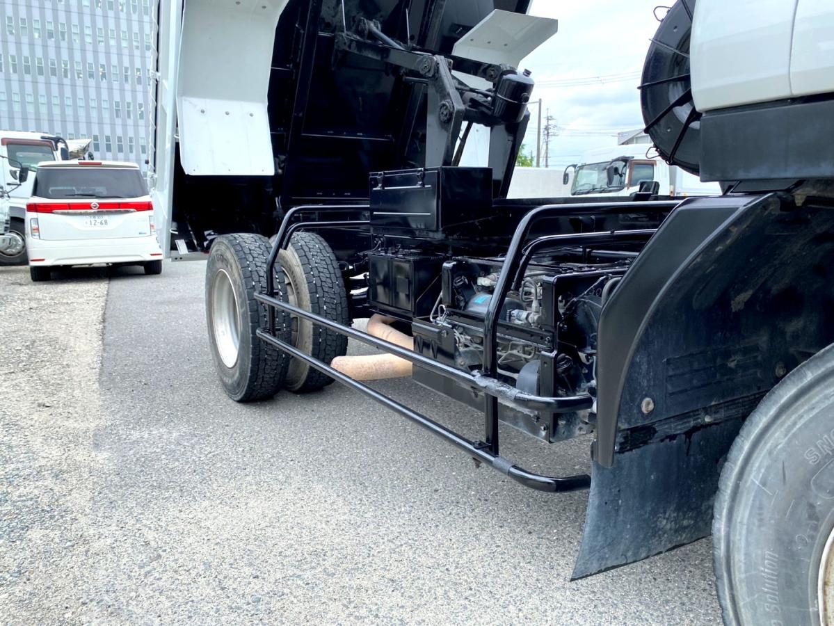 平成26年いすゞフォワード4tダンプ全塗装済TKG-FRR90S1|中古トラックの販売・買取・査定のアイナビ