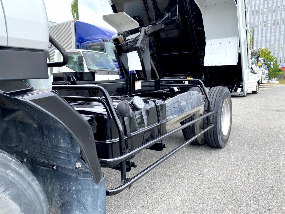 平成26年いすゞフォワード4tダンプ全塗装済TKG-FRR90S1|中古トラックの販売・買取・査定のアイナビ