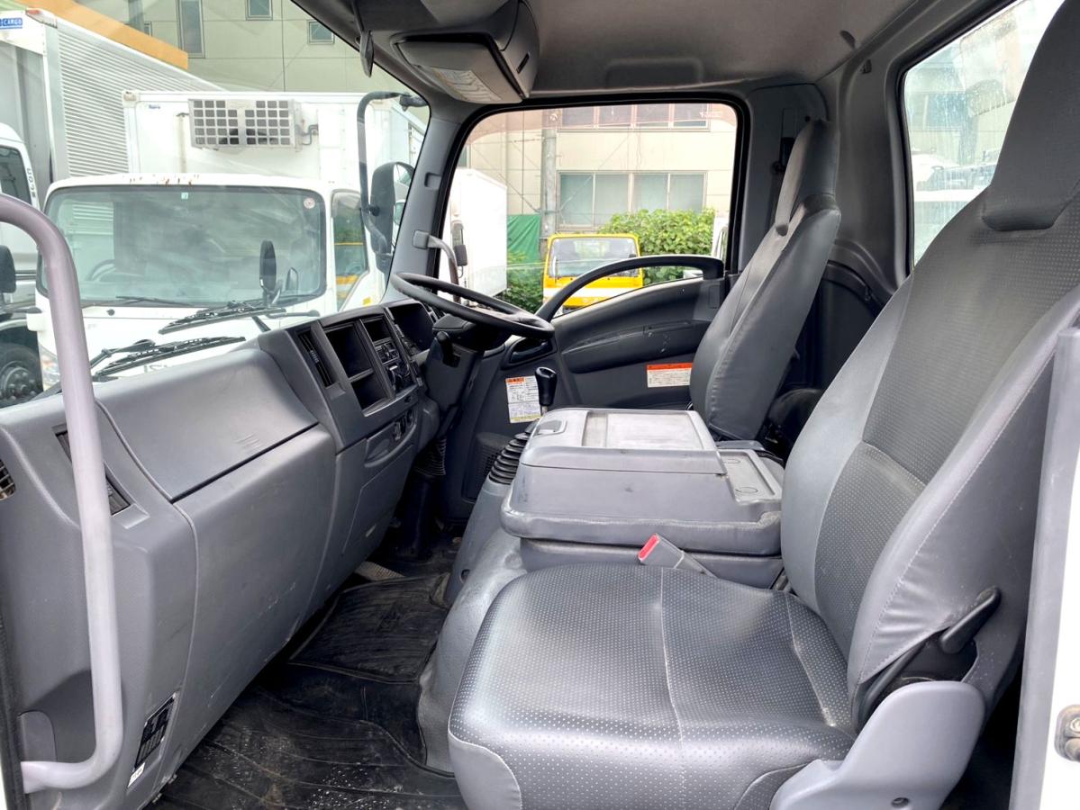 平成26年いすゞフォワード4tダンプ全塗装済TKG-FRR90S1|中古トラックの販売・買取・査定のアイナビ