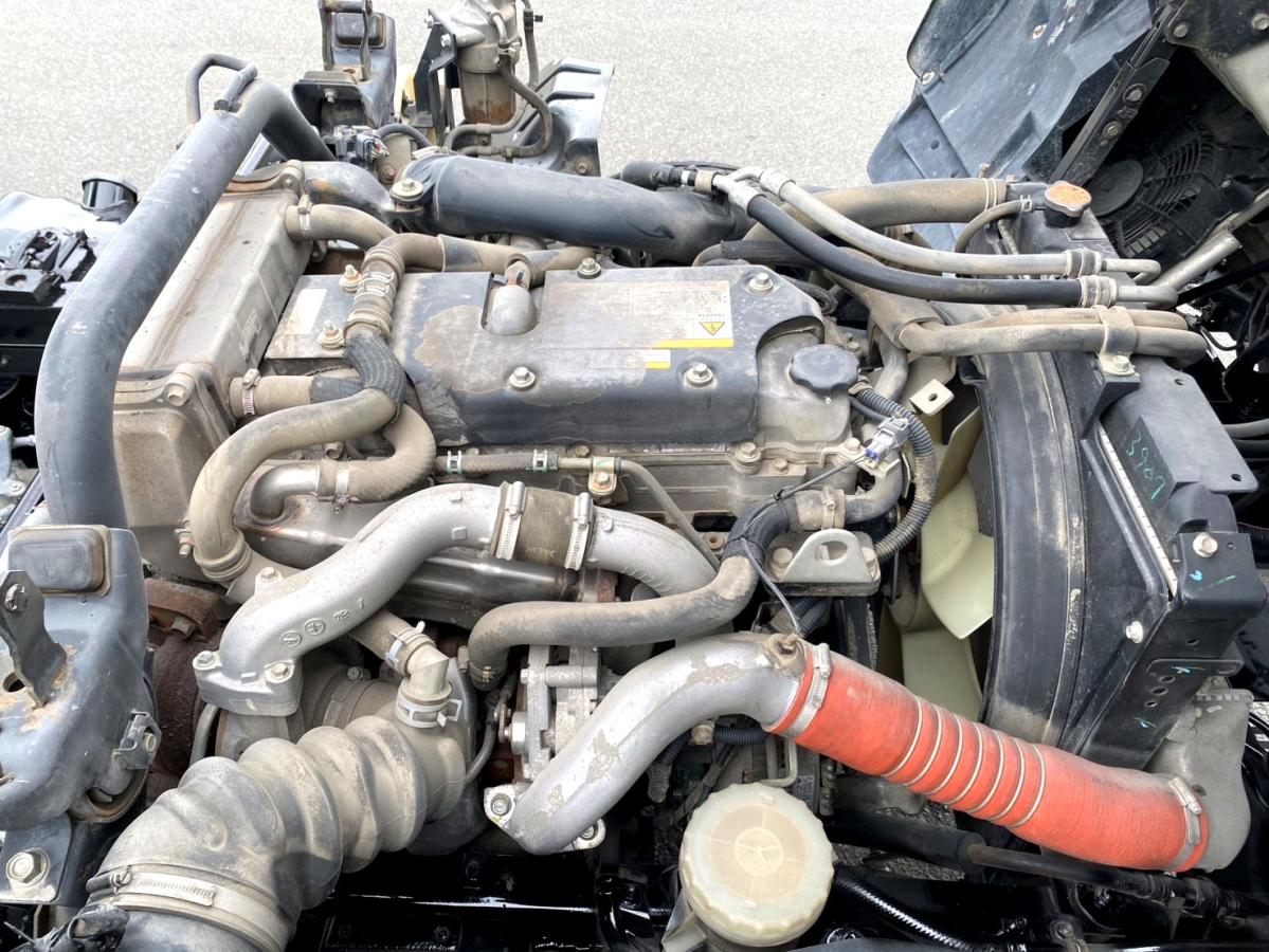 平成26年いすゞフォワード4tダンプ全塗装済TKG-FRR90S1|中古トラックの販売・買取・査定のアイナビ