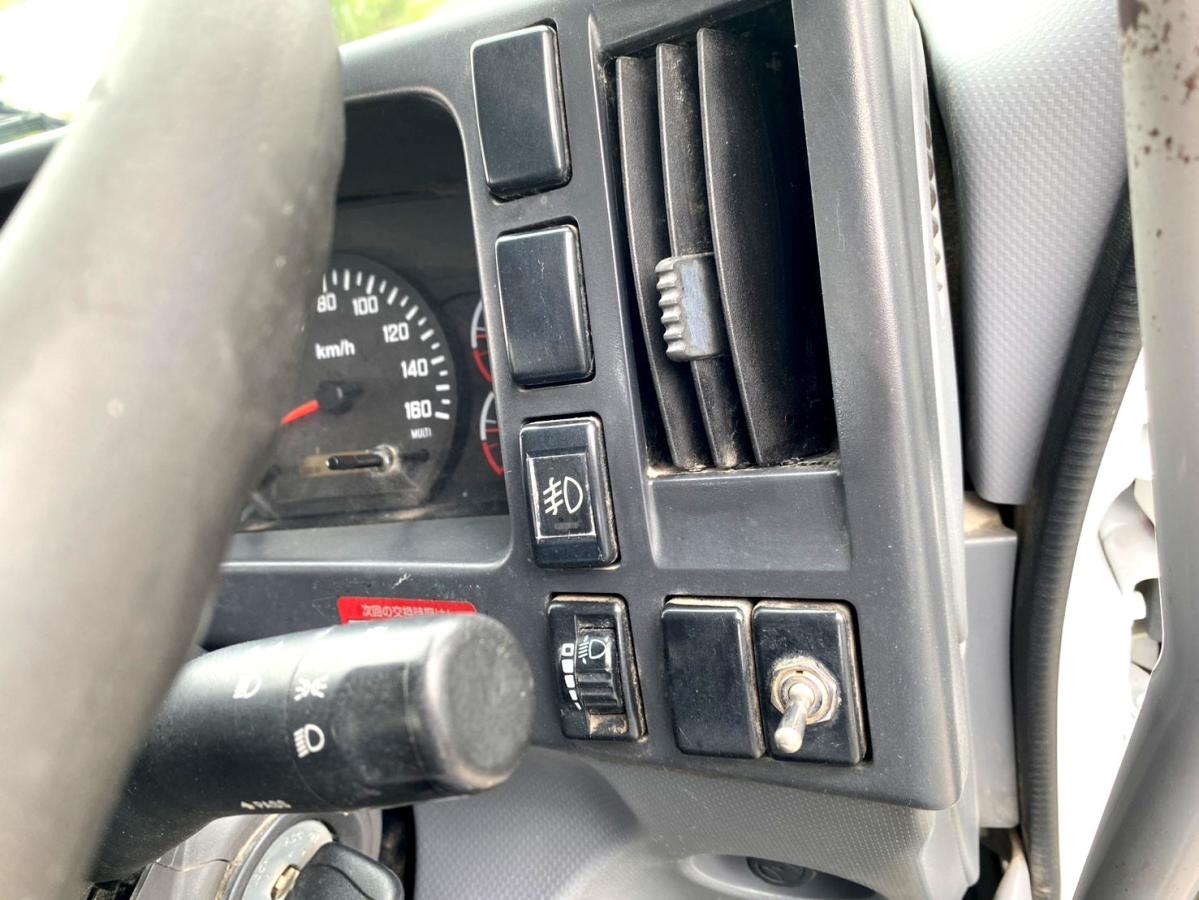 平成26年いすゞフォワード4tダンプ全塗装済TKG-FRR90S1|中古トラックの販売・買取・査定のアイナビ